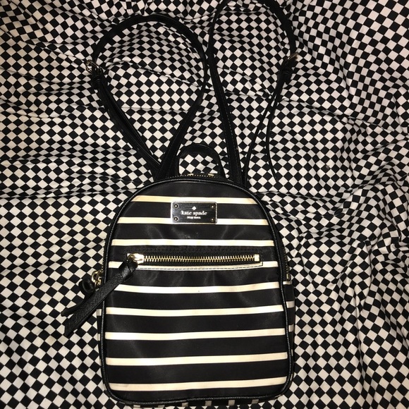 Kate Spade Purse - Picture 1 of 5